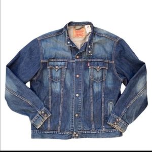 XL men's Levi's rider jean jacket